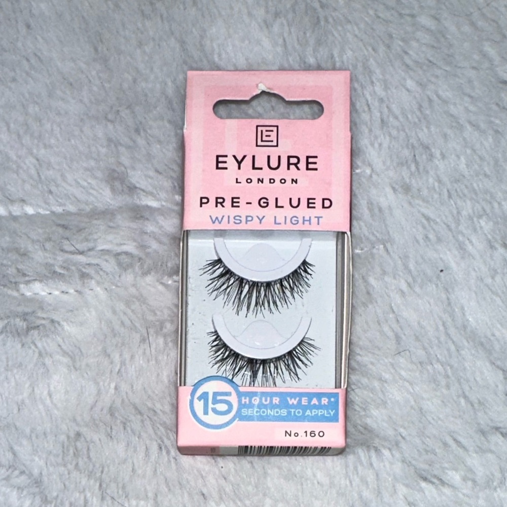 ❄️Eylure London pre-glue lashes